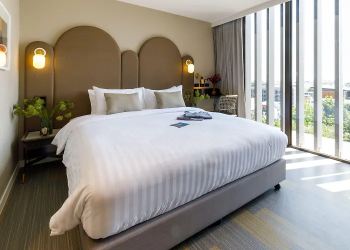 Benjarong Ratchada Hotel 4*
