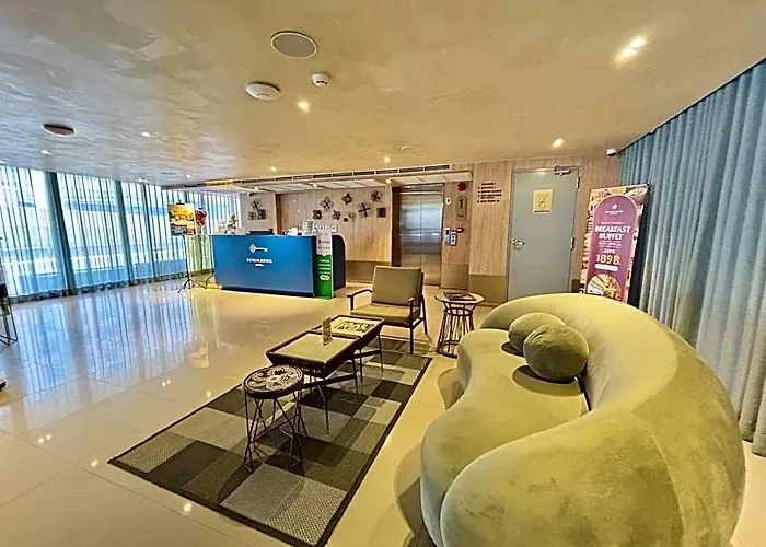 Benjarong Ratchada 4*